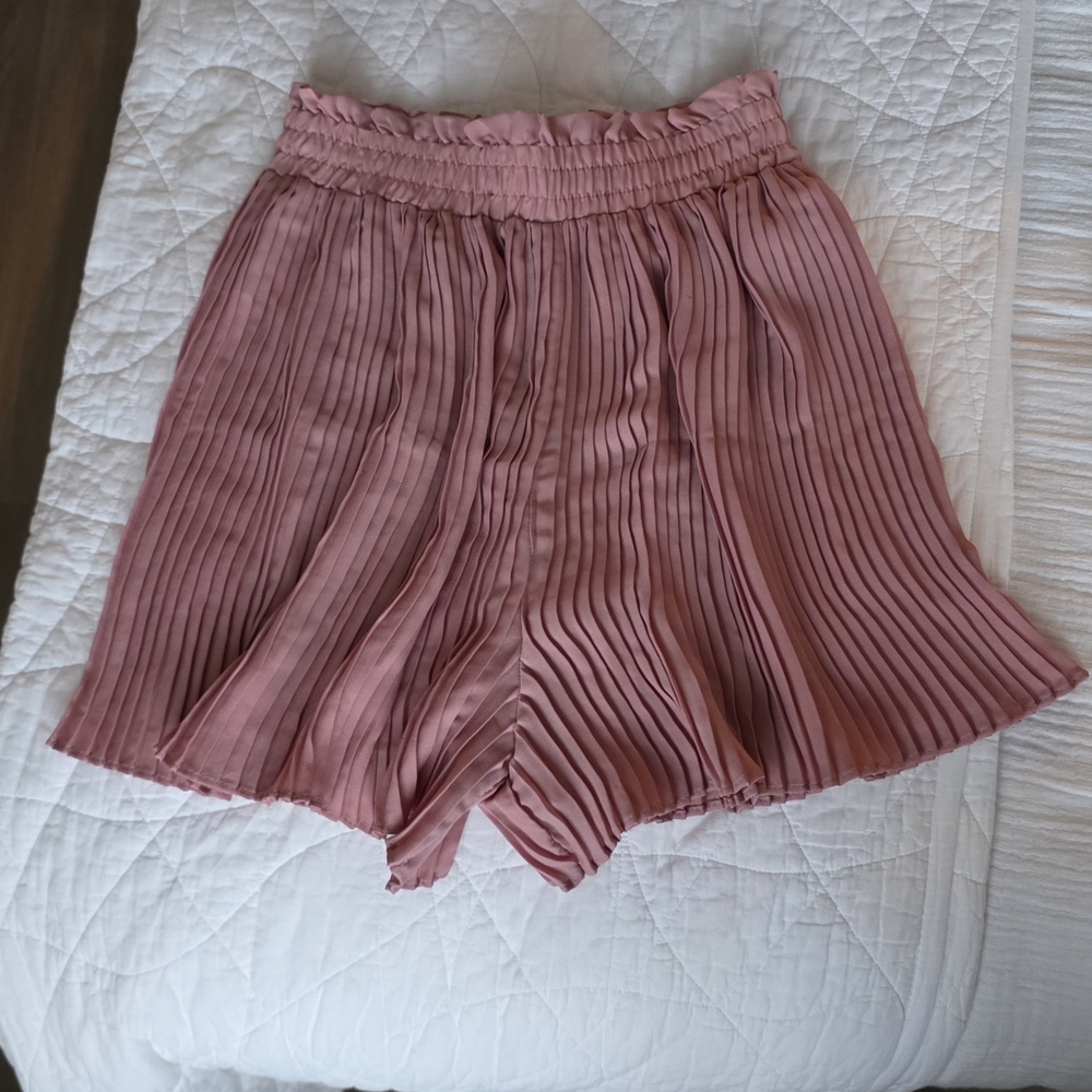 Zara Pink Pleated Highwaisted Flowy Shorts